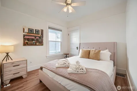 715 W Wheeler Street Seattle WA 98119
