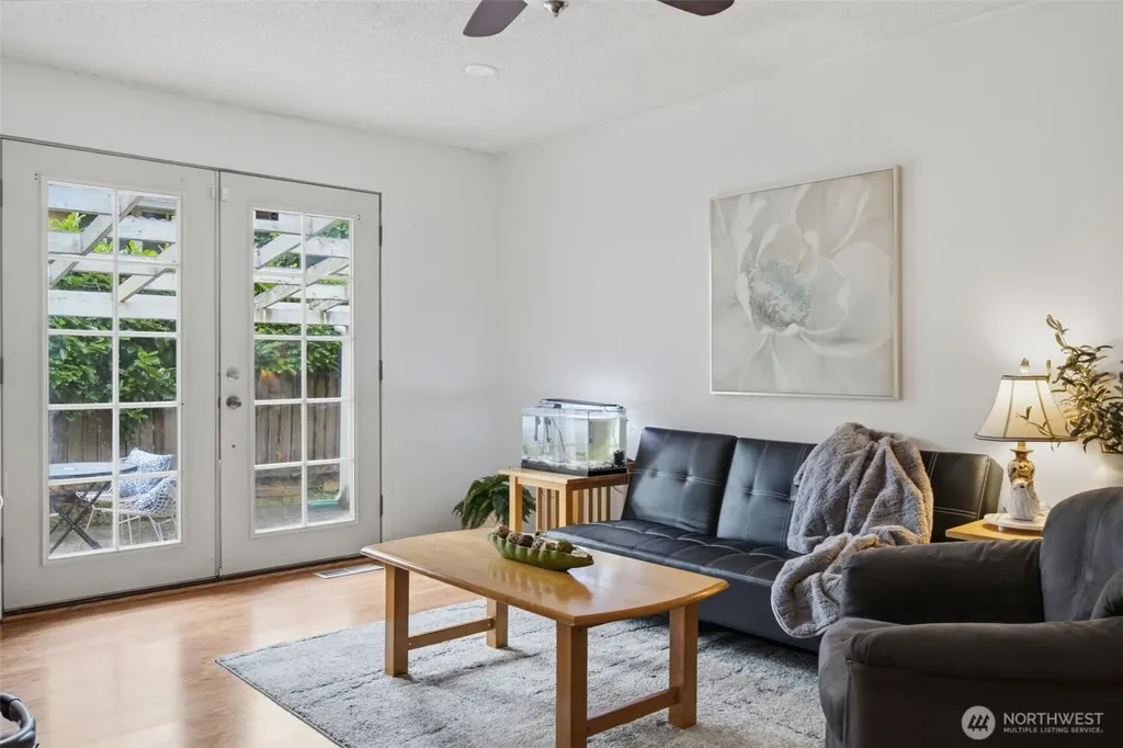 3188 SE Calaveras Port Orchard WA 98366