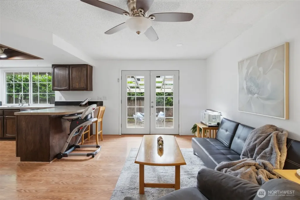3188 SE Calaveras Port Orchard WA 98366