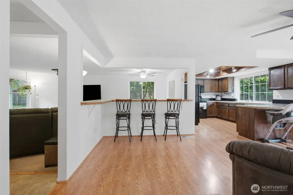 3188 SE Calaveras Port Orchard WA 98366
