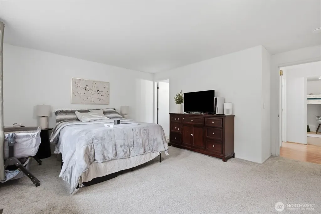 3188 SE Calaveras Port Orchard WA 98366
