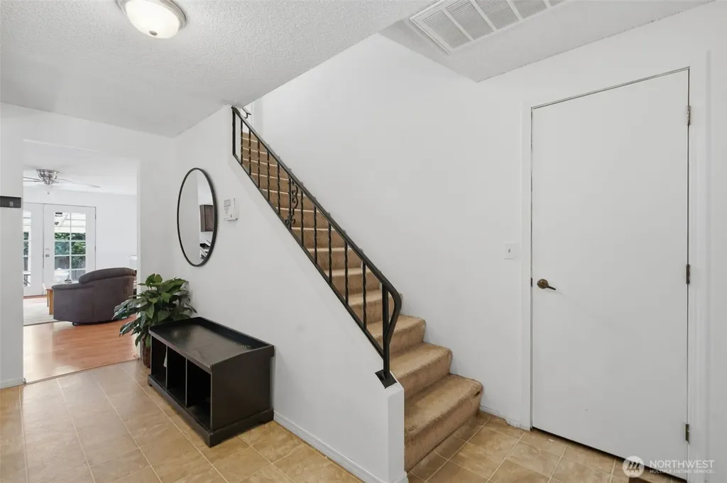 3188 SE Calaveras Port Orchard WA 98366