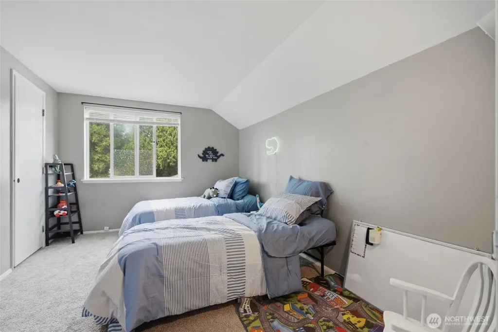 3188 SE Calaveras Port Orchard WA 98366