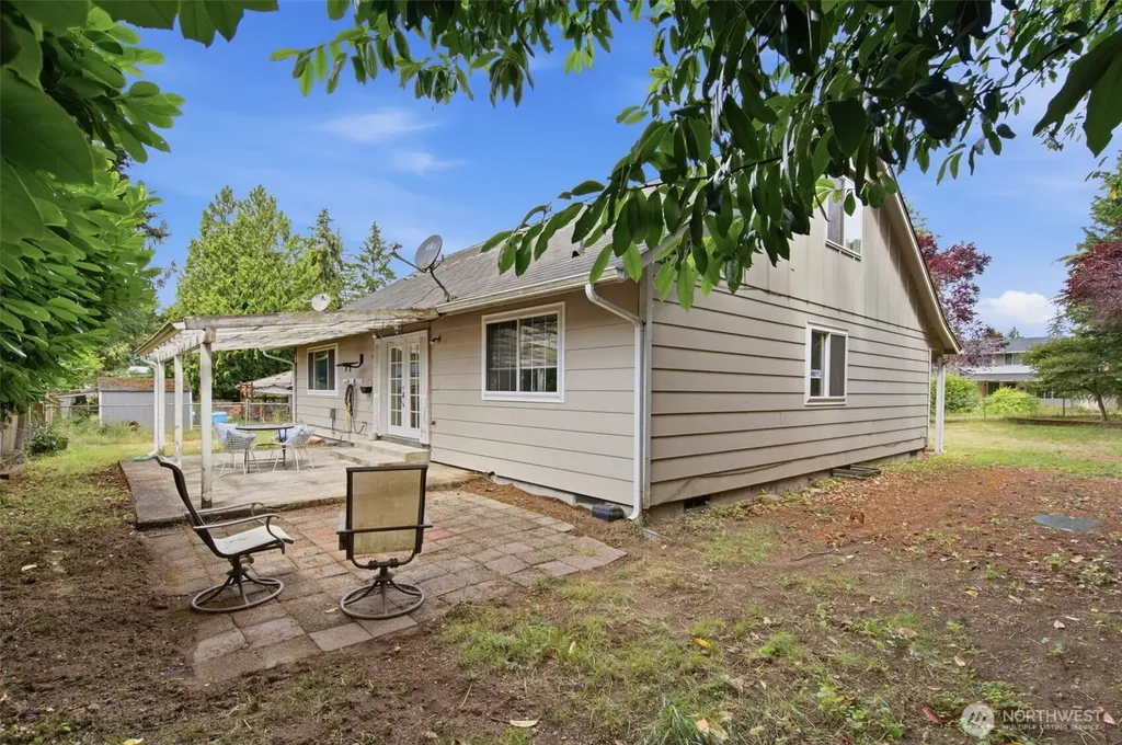 3188 SE Calaveras Port Orchard WA 98366