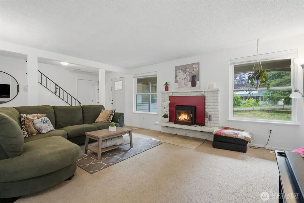 3188 SE Calaveras Port Orchard WA 98366