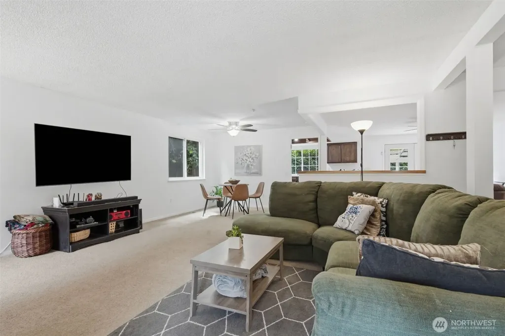 3188 SE Calaveras Port Orchard WA 98366