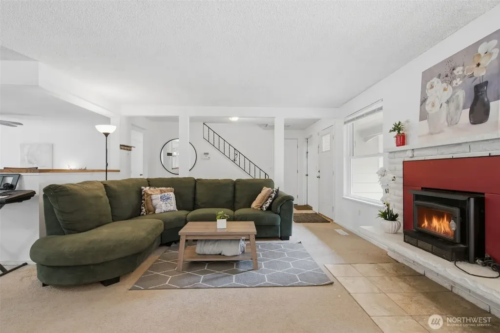 3188 SE Calaveras Port Orchard WA 98366