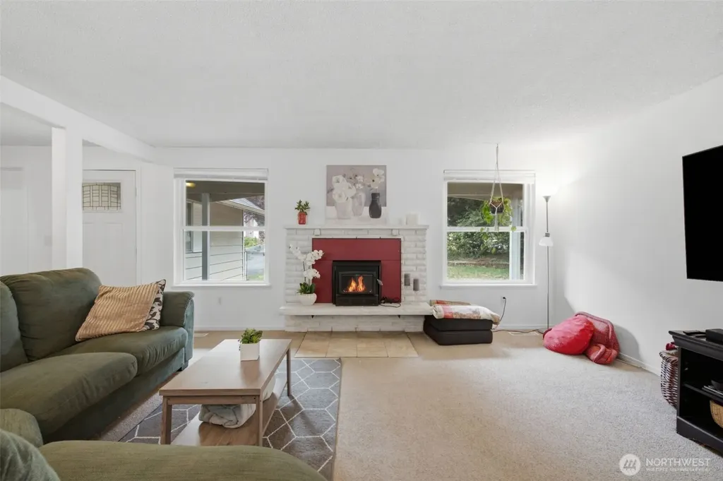 3188 SE Calaveras Port Orchard WA 98366