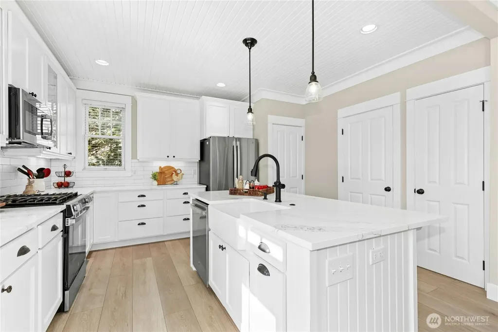 14 Campfire Lane Pacific Beach WA 98571