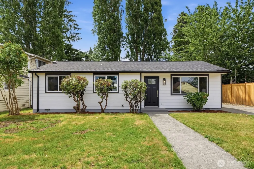 1433 SW Donovan Street Seattle WA 98106