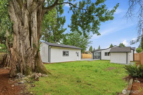 1433 SW Donovan Street Seattle WA 98106