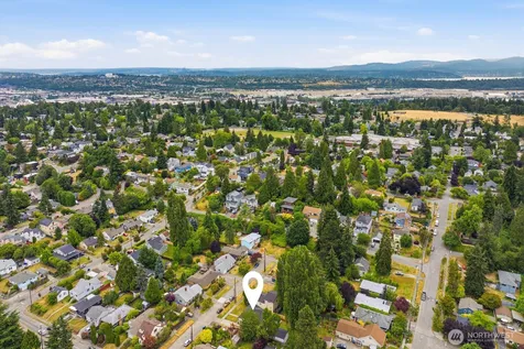 1433 SW Donovan Street Seattle WA 98106