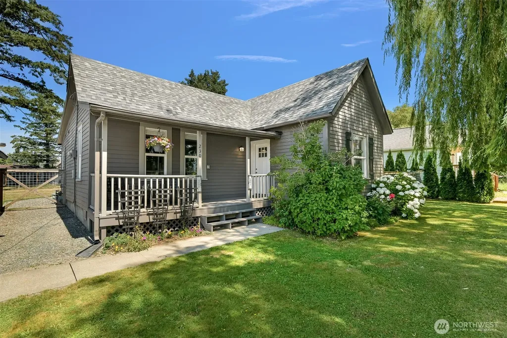 230 Vancouver Street Sumas WA 98295