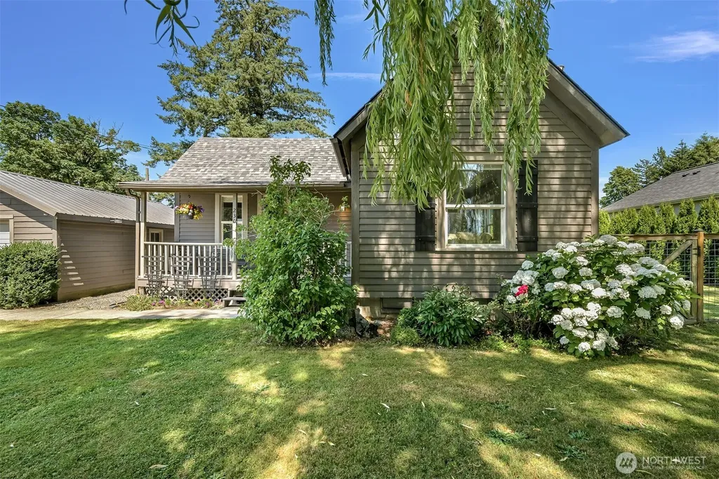 230 Vancouver Street Sumas WA 98295