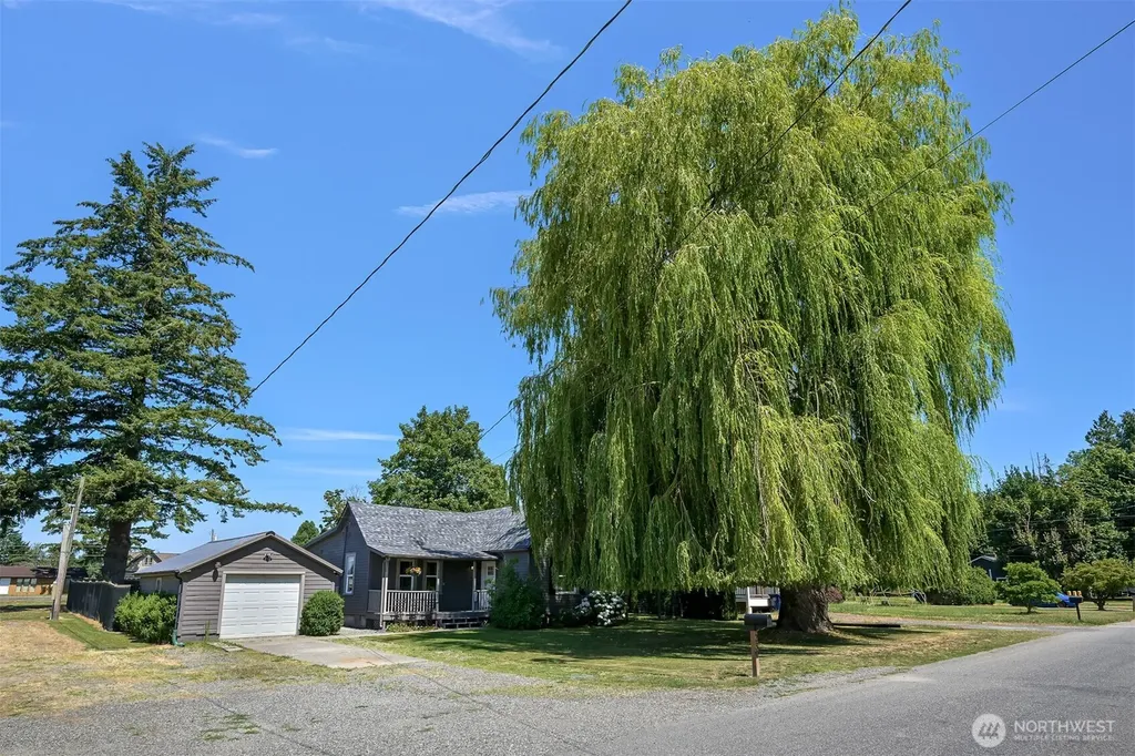 230 Vancouver Street Sumas WA 98295