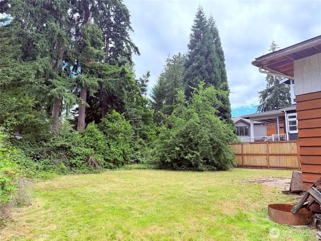 1520 102nd Avenue NE Bellevue WA 98004