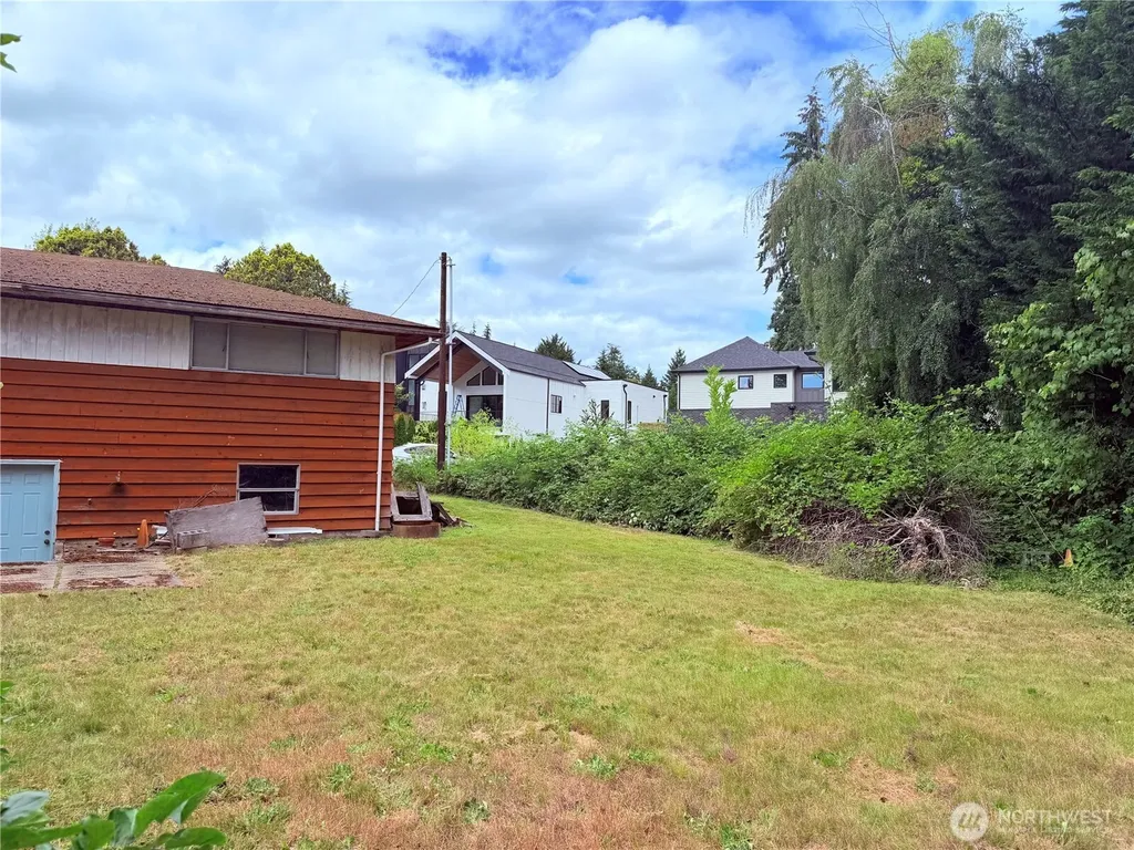 1520 102nd Avenue NE Bellevue WA 98004