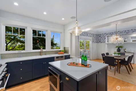 426 Smith Street Seattle WA 98109