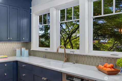426 Smith Street Seattle WA 98109