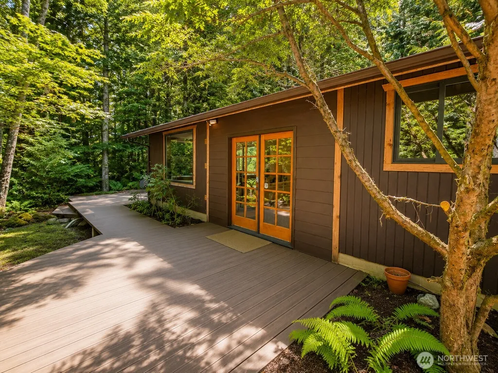 949 SW Harper Road Port Orchard WA 98367