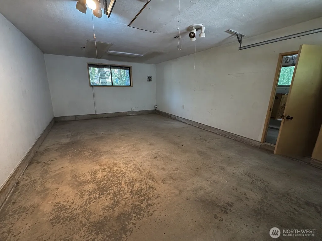 949 SW Harper Road Port Orchard WA 98367