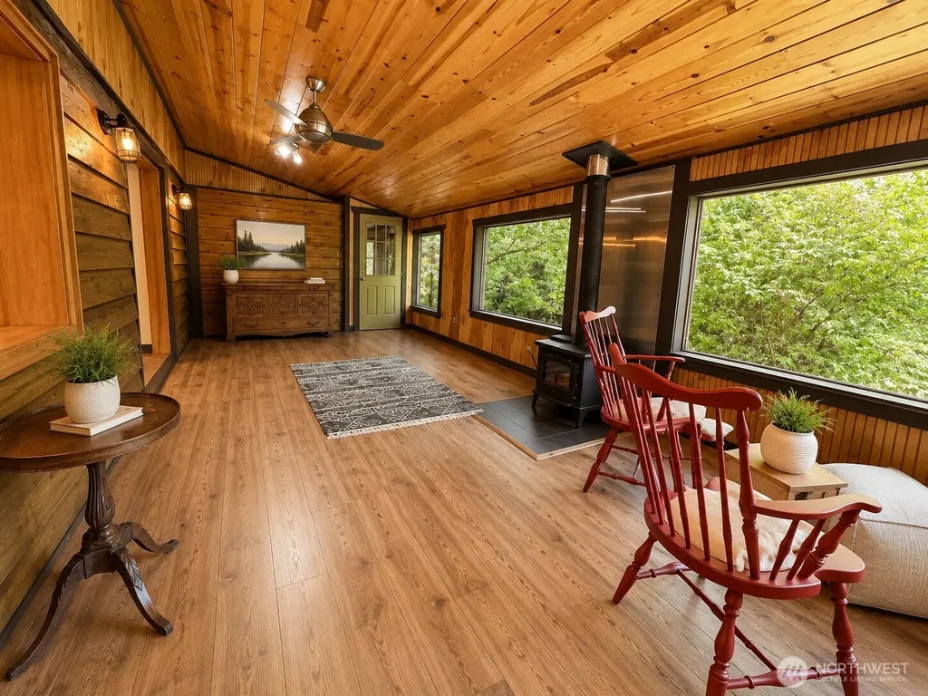 949 SW Harper Road Port Orchard WA 98367