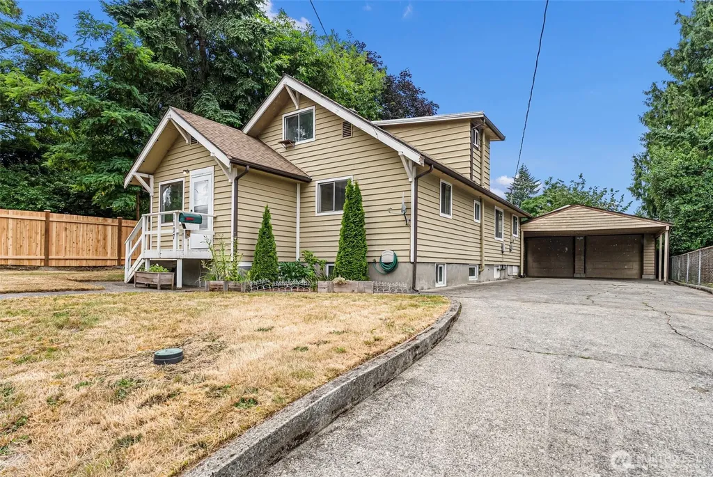 1107 Sidney Avenue Bremerton WA 98337