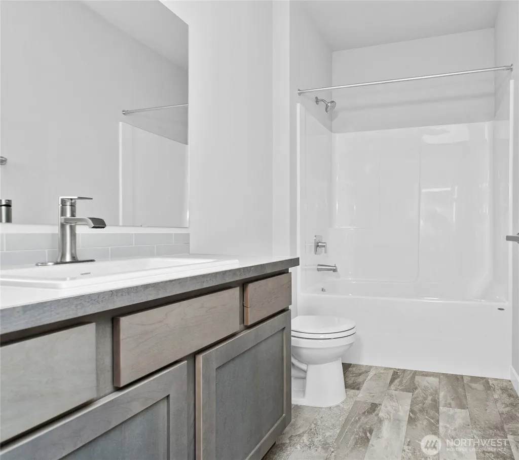 9644 7th Way SE Lacey WA 98513