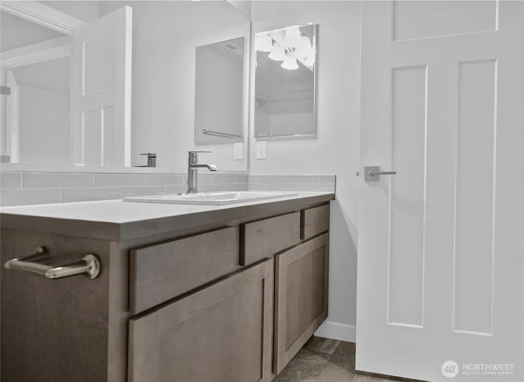 9644 7th Way SE Lacey WA 98513