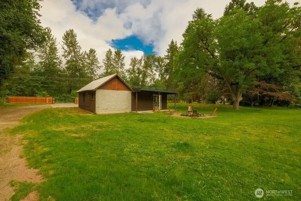 18315 Pioneer Way E Orting WA 98360