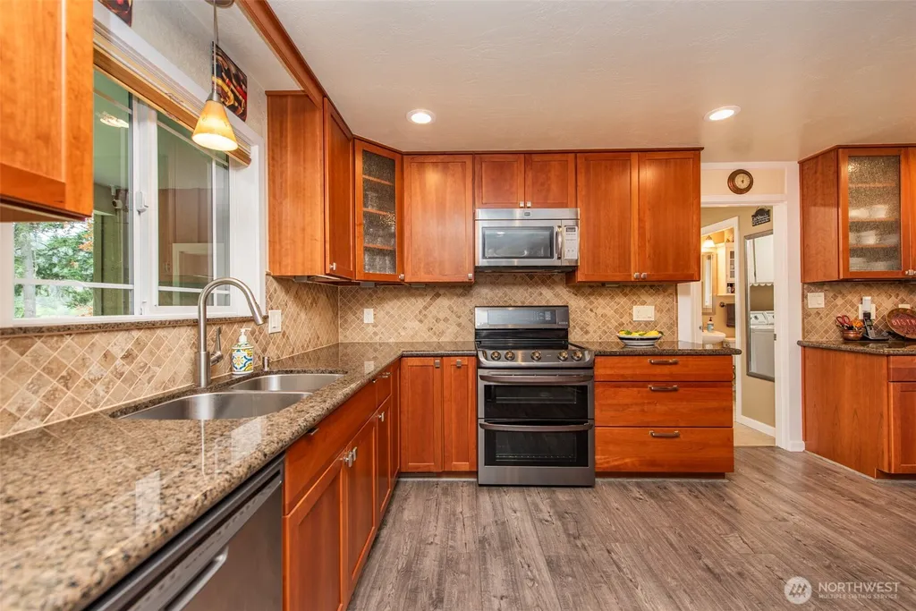 1653 Taylor Cutoff Road Sequim WA 98382