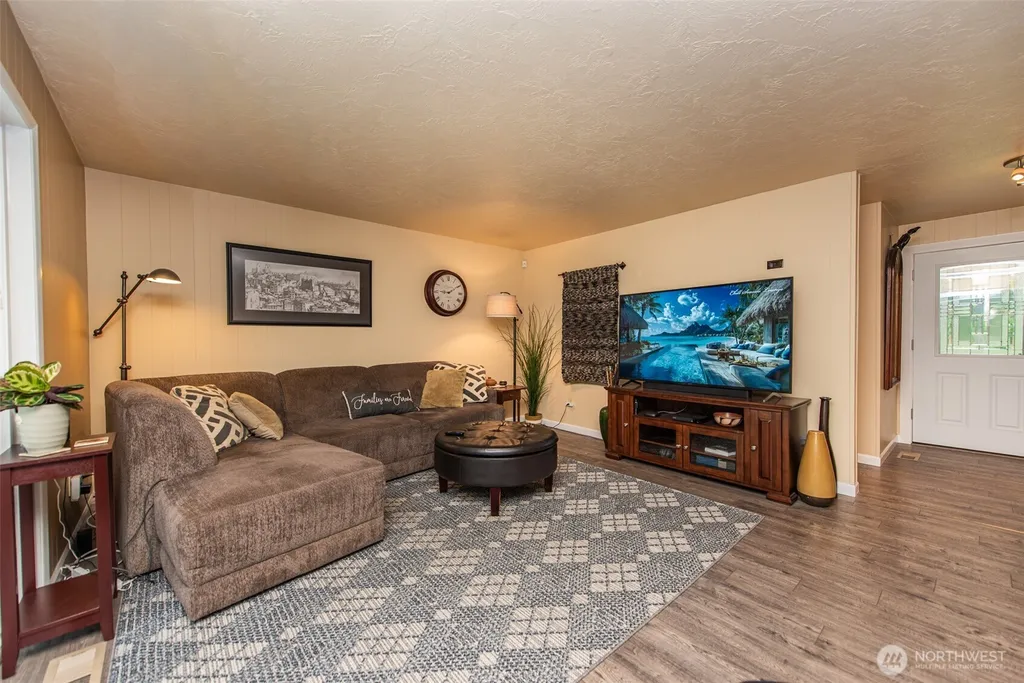 1653 Taylor Cutoff Road Sequim WA 98382