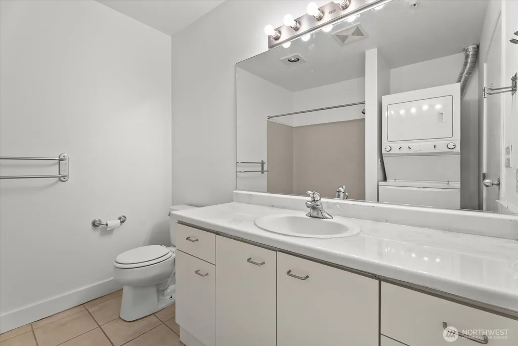 2440 Western Avenue Seattle WA 98121