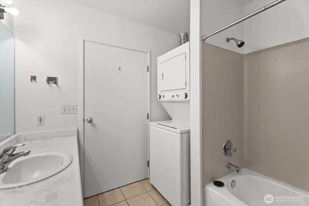 2440 Western Avenue Seattle WA 98121