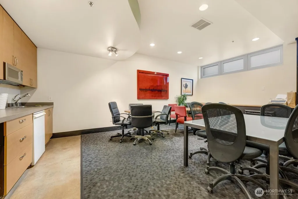 2440 Western Avenue Seattle WA 98121