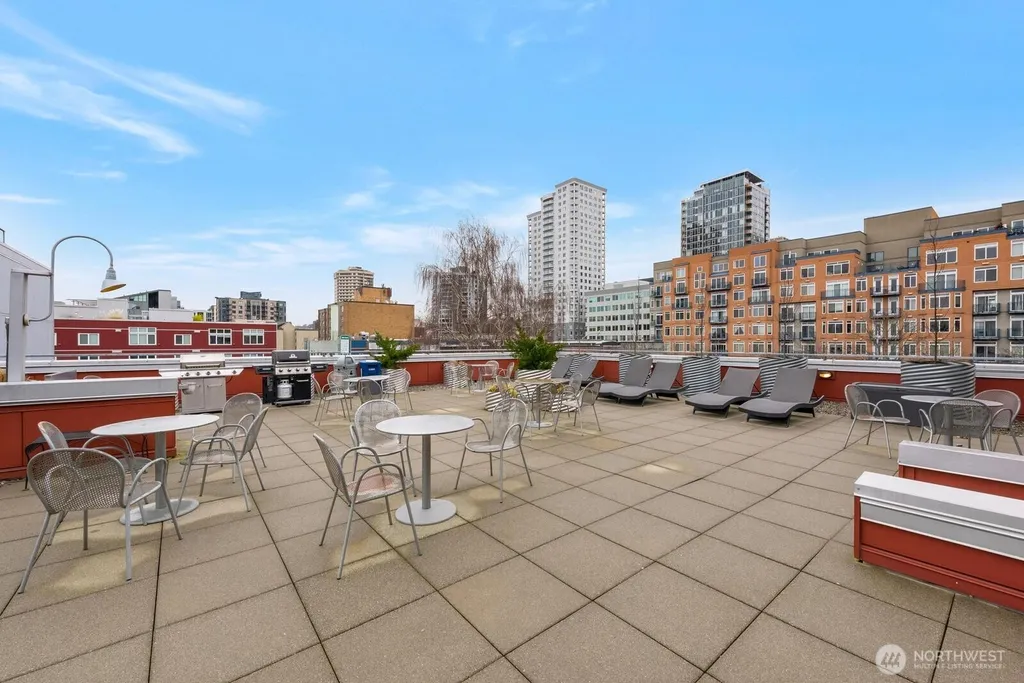 2440 Western Avenue Seattle WA 98121