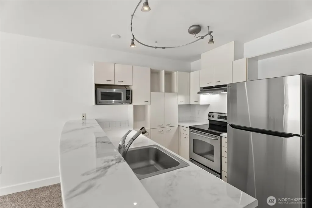 2440 Western Avenue Seattle WA 98121
