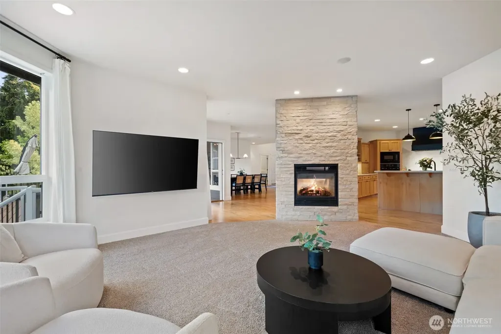 180 E Westlake Drive N Allyn WA 98528