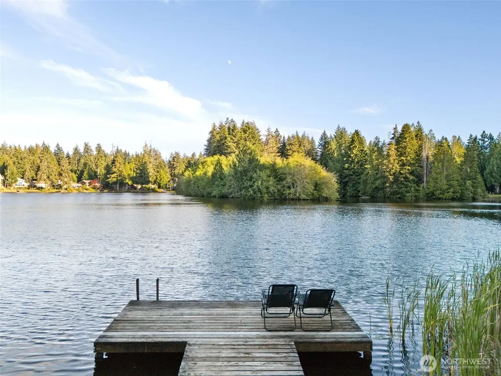 180 E Westlake Drive N Allyn WA 98528