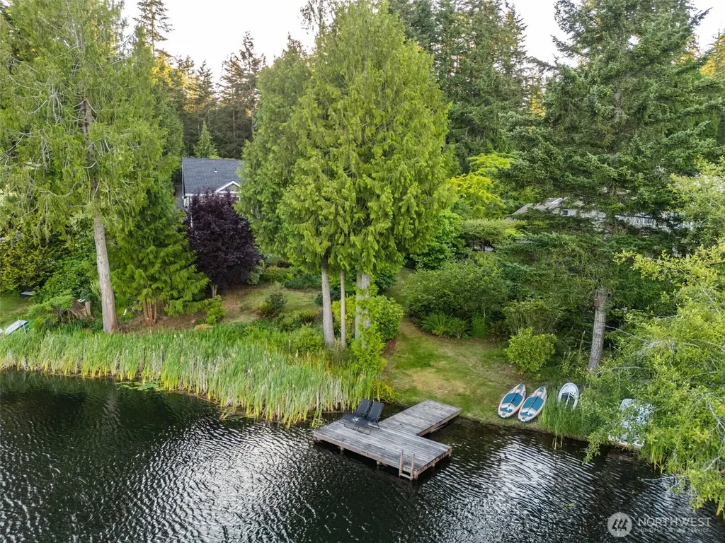 180 E Westlake Drive N Allyn WA 98528