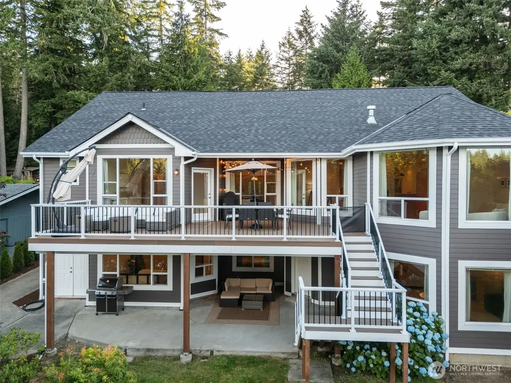 180 E Westlake Drive N Allyn WA 98528