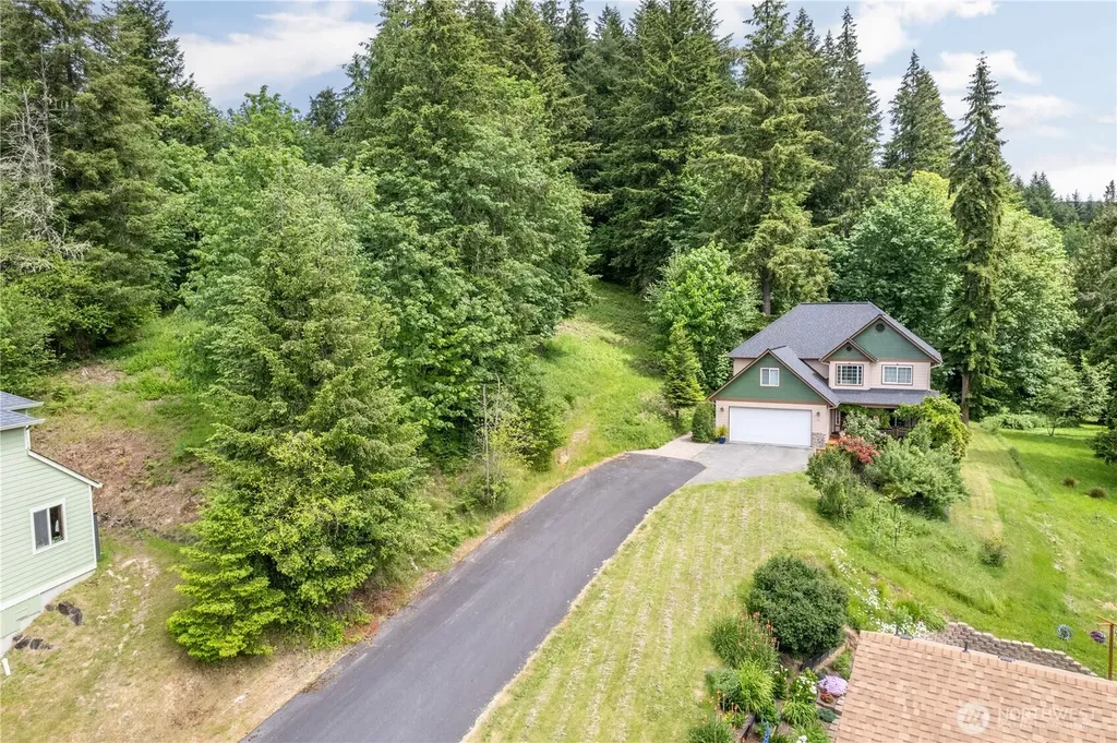 945 Edinburgh Court Kelso WA 98626