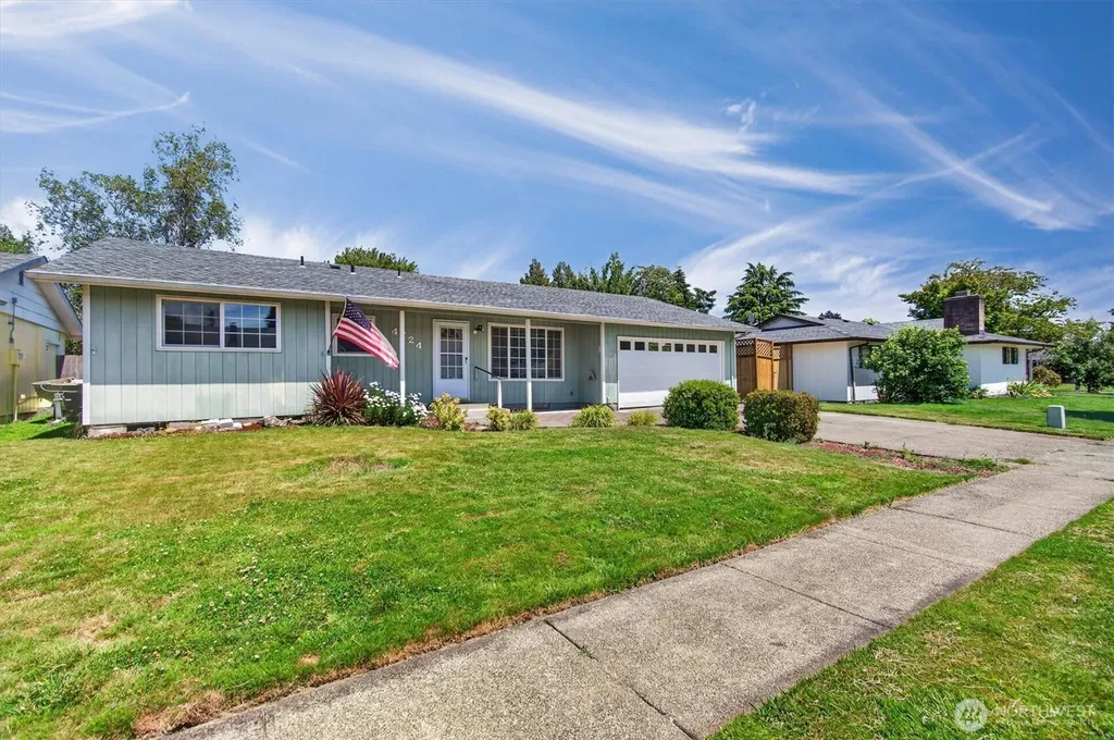4724 Windemere Street Longview WA 98632