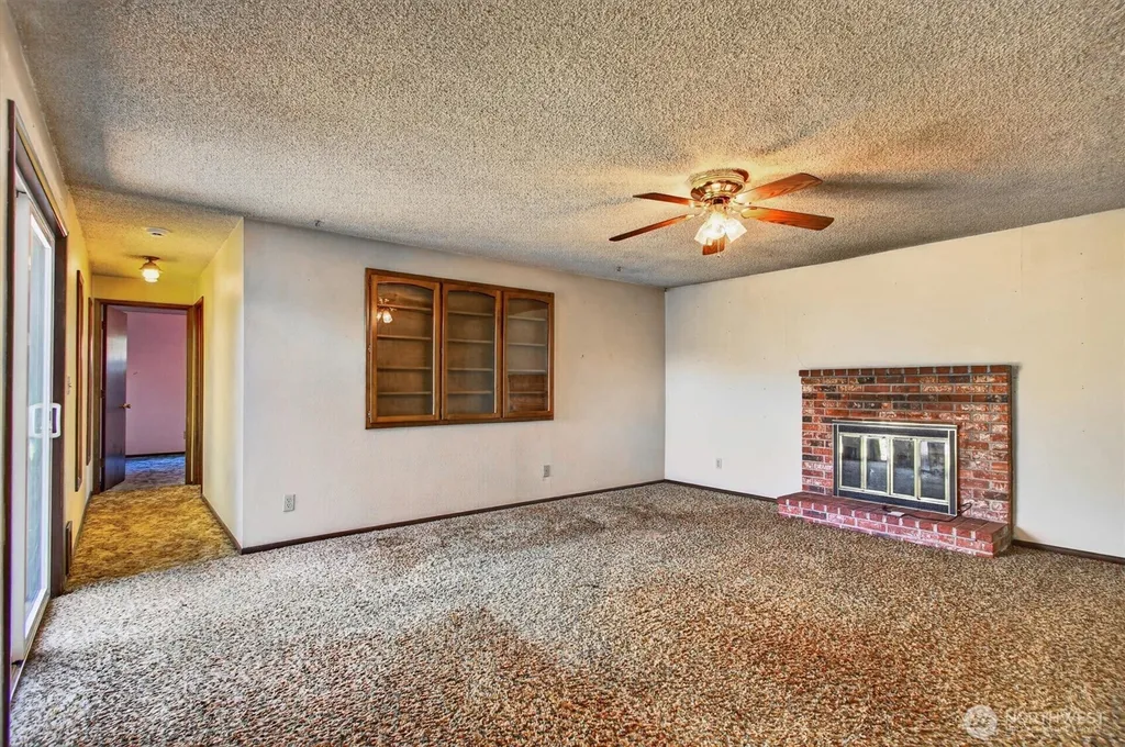 4724 Windemere Street Longview WA 98632