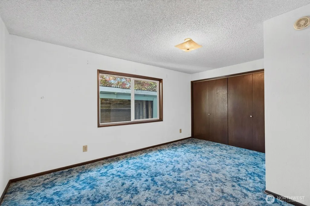 4724 Windemere Street Longview WA 98632