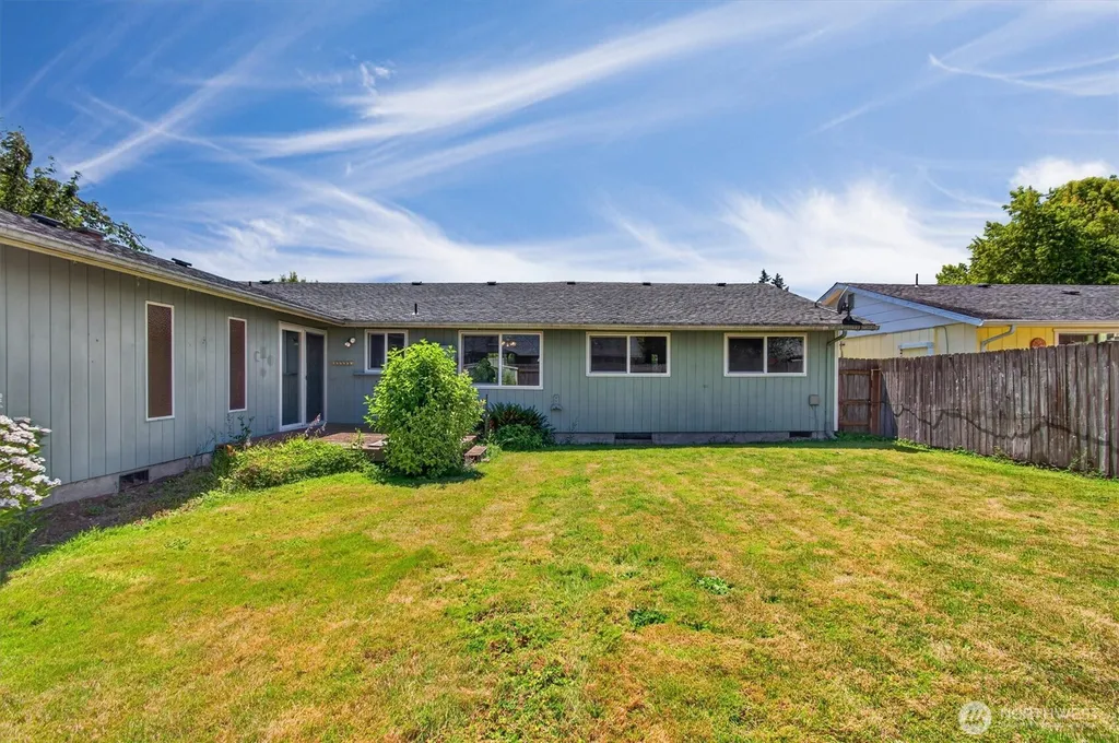 4724 Windemere Street Longview WA 98632