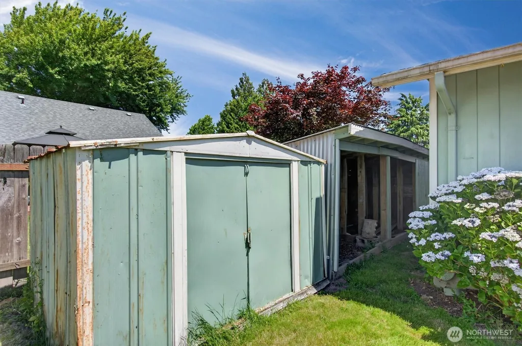 4724 Windemere Street Longview WA 98632