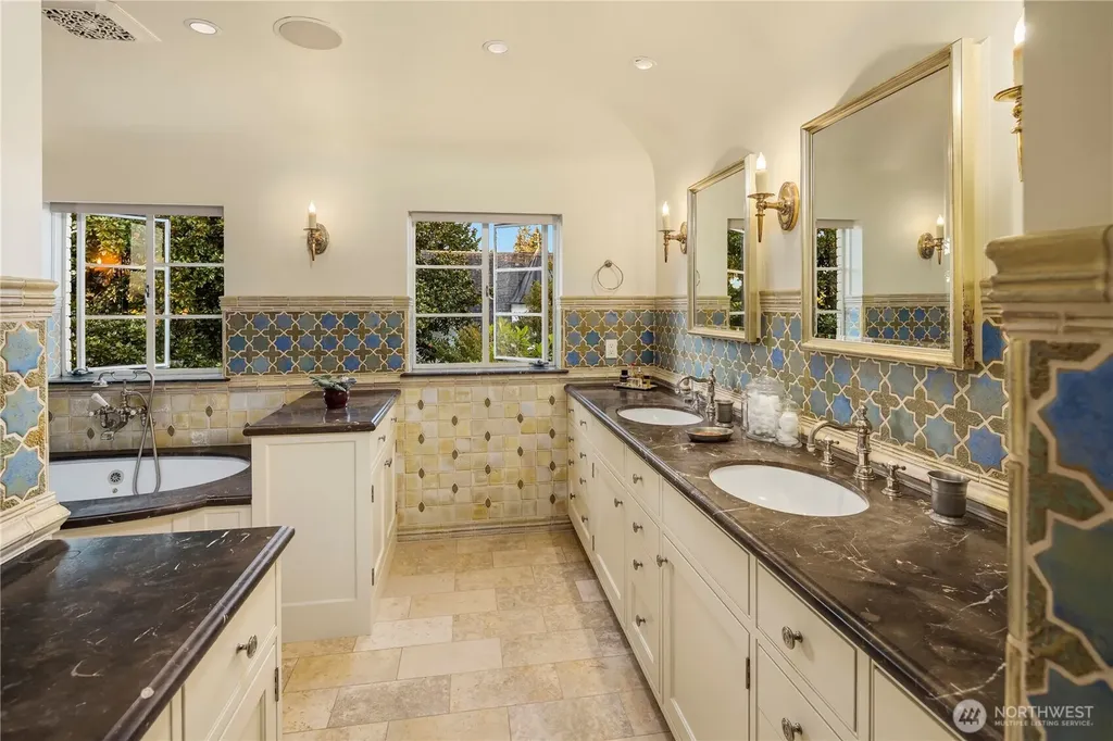 1935 Parkside Drive E Seattle WA 98112