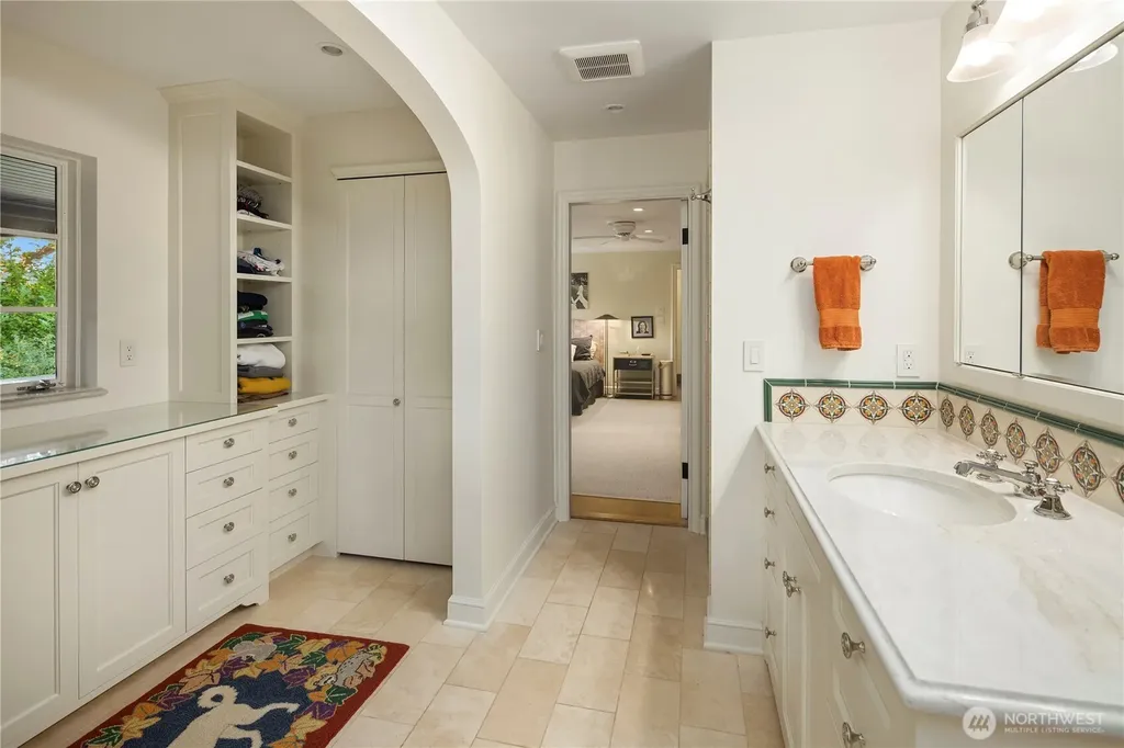 1935 Parkside Drive E Seattle WA 98112