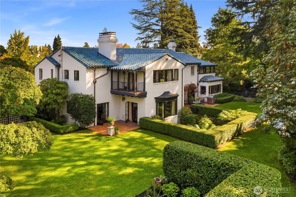 1935 Parkside Drive E Seattle WA 98112